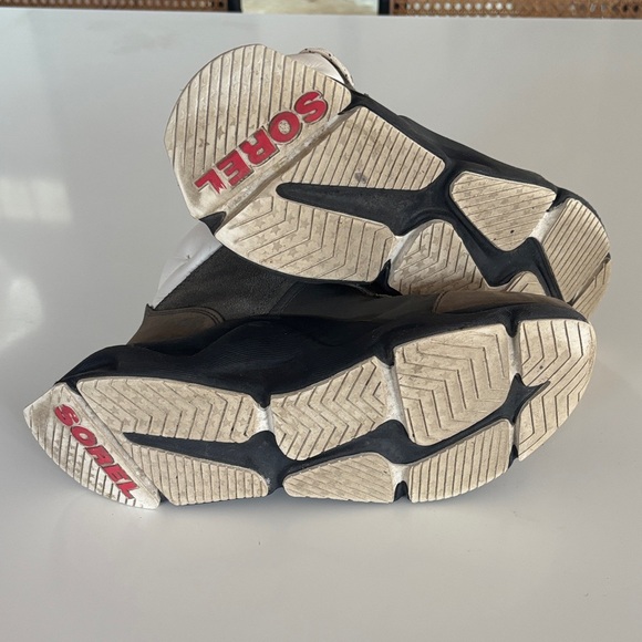 SOREL Kinetic RNEGD Conquest Winter Boot in Alpine Tundra Black 6.5 - Picture 6 of 6